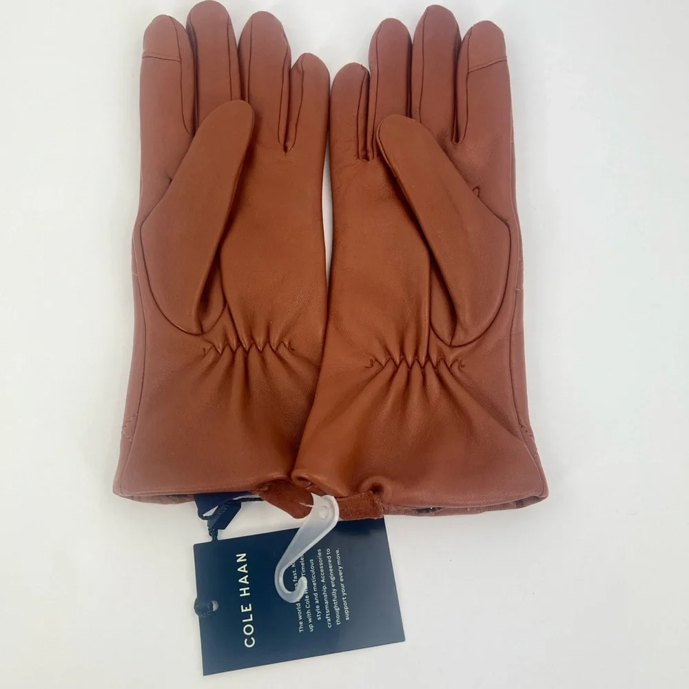 COLE HAAN QUILTED LADIES LEATHER GLOVES, MEDIUM SIZE, BRITISH TAN COLOR